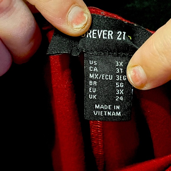 Red mini dress - Picture 3 of 3